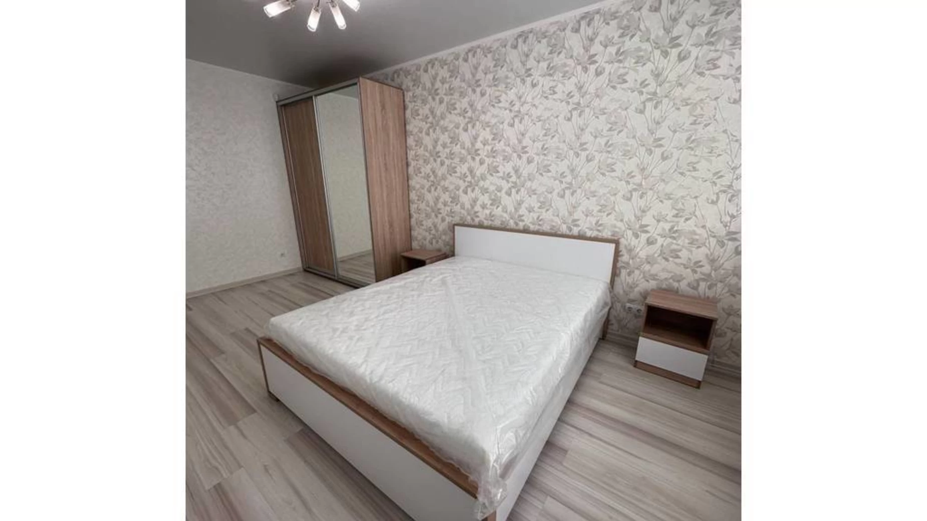 Продается 1-комнатная квартира 63 кв. м в Одессе, ул. Среднефонтанская