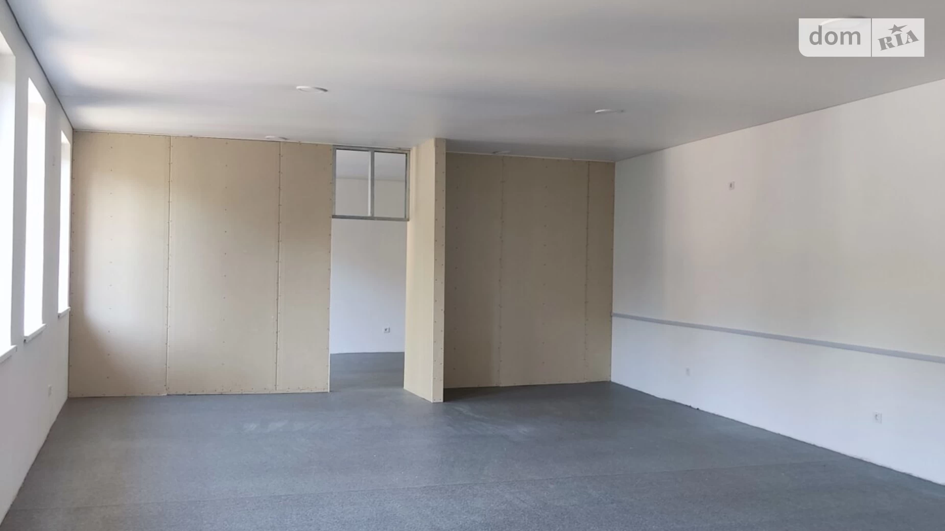 Продается офис 225 кв. м в бизнес-центре, цена: 90000 $ - фото 2