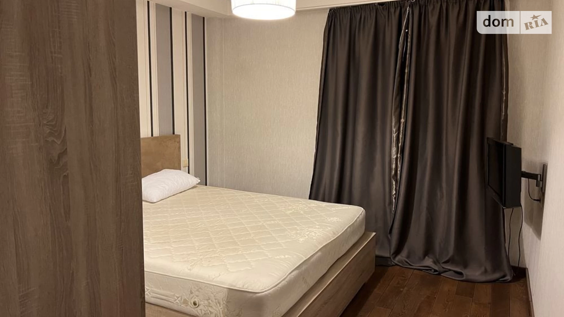 Продається 1-кімнатна квартира 63 кв. м у Дніпрі, просп. Поля Олександра - фото 2