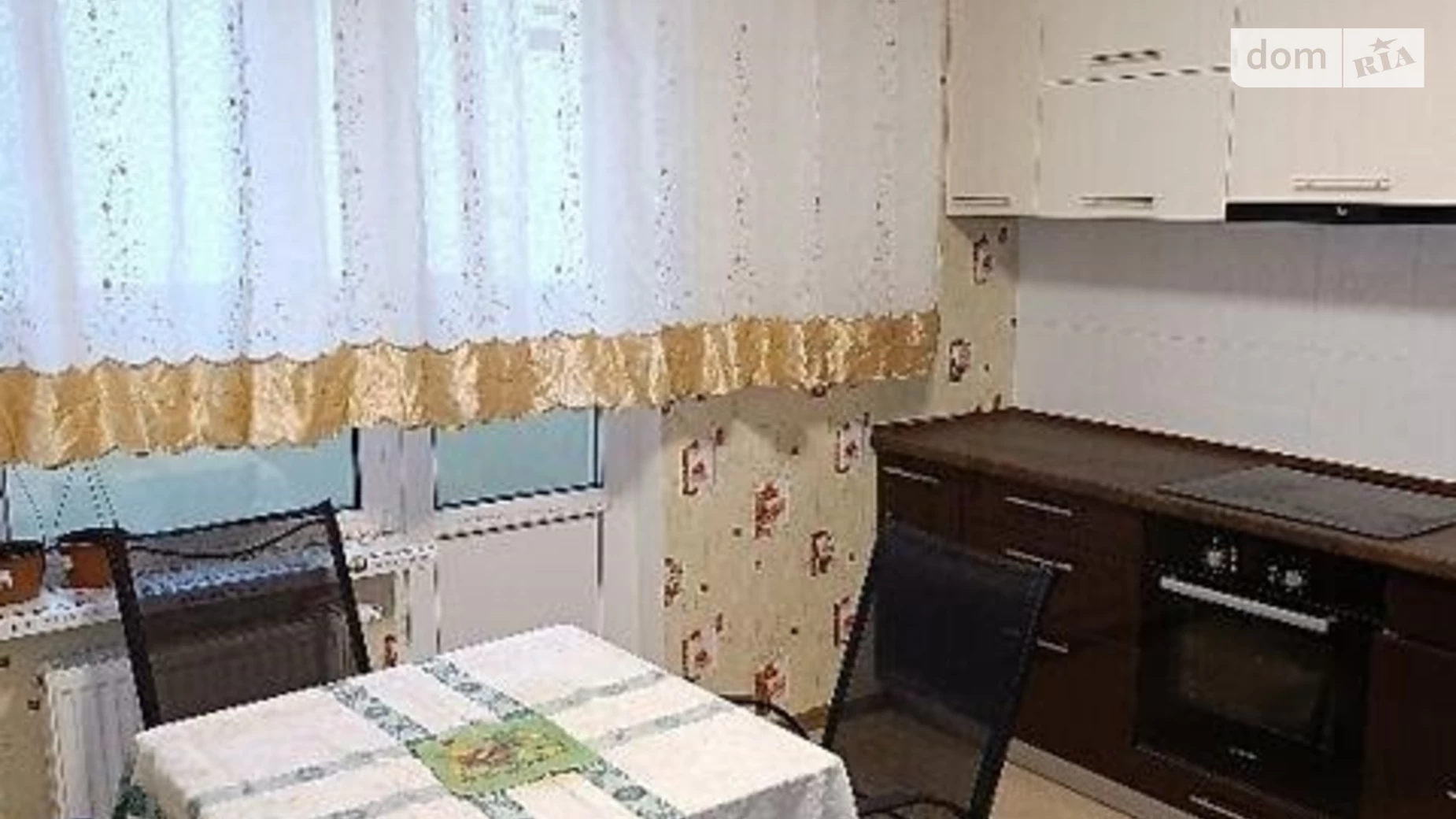 Продається 2-кімнатна квартира 75 кв. м у Києві, просп. Науки, 60А