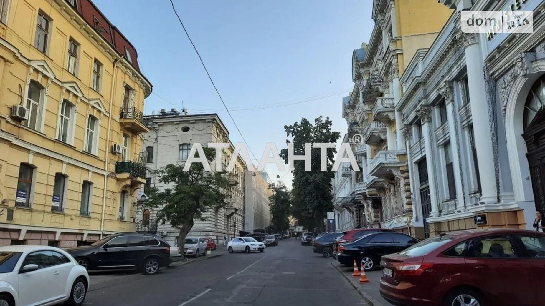 Продається 2-кімнатна квартира 52.4 кв. м у Одесі, вул. Гоголя
