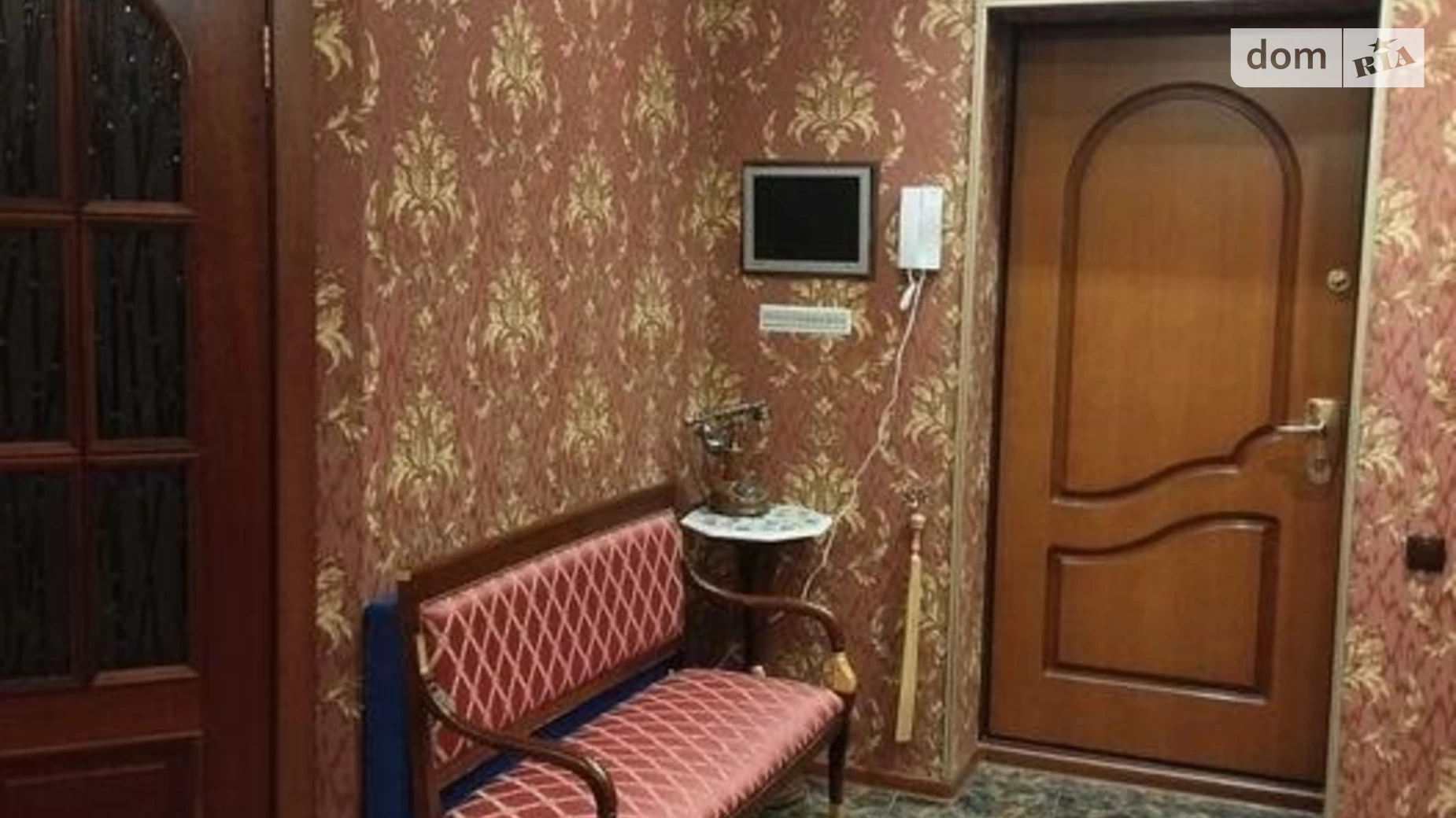 Продается 3-комнатная квартира 95 кв. м в Киеве, ул. Никольско-Слободская, 2Б