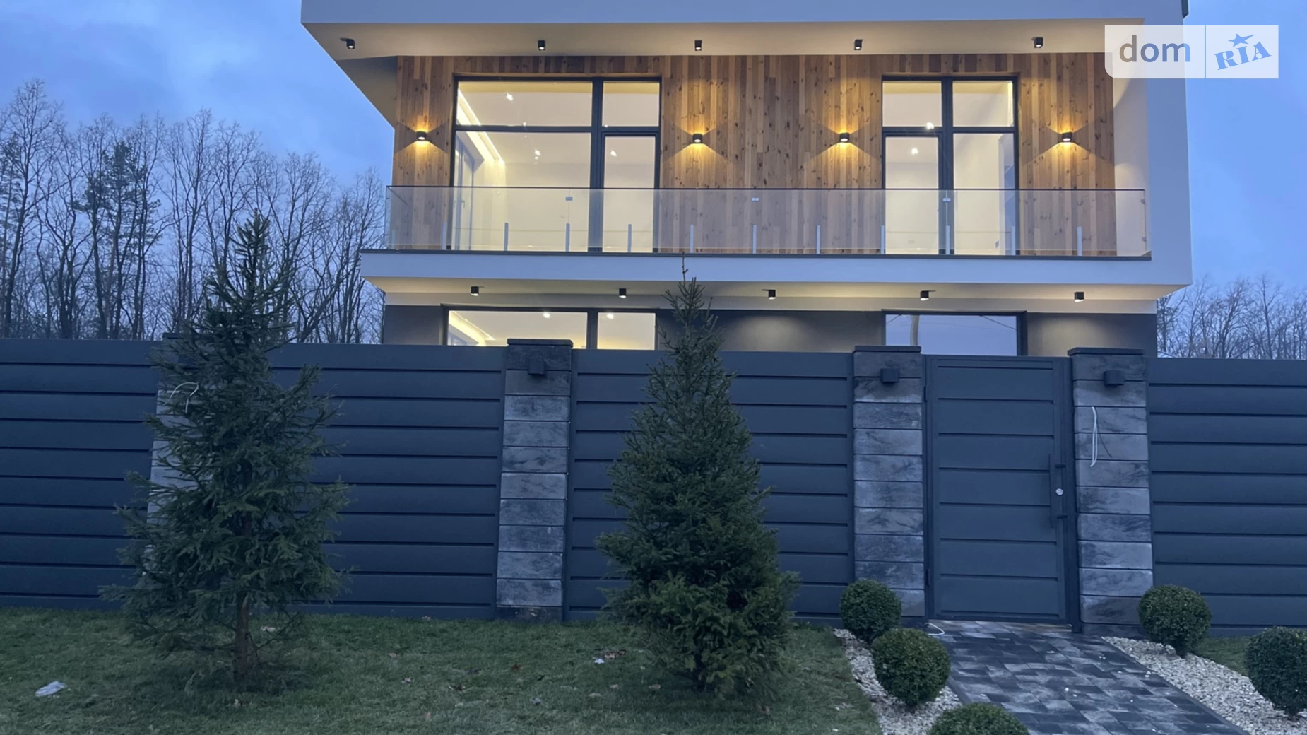 Продается дом на 2 этажа 306 кв. м с участком, цена: 385000 $ - фото 2