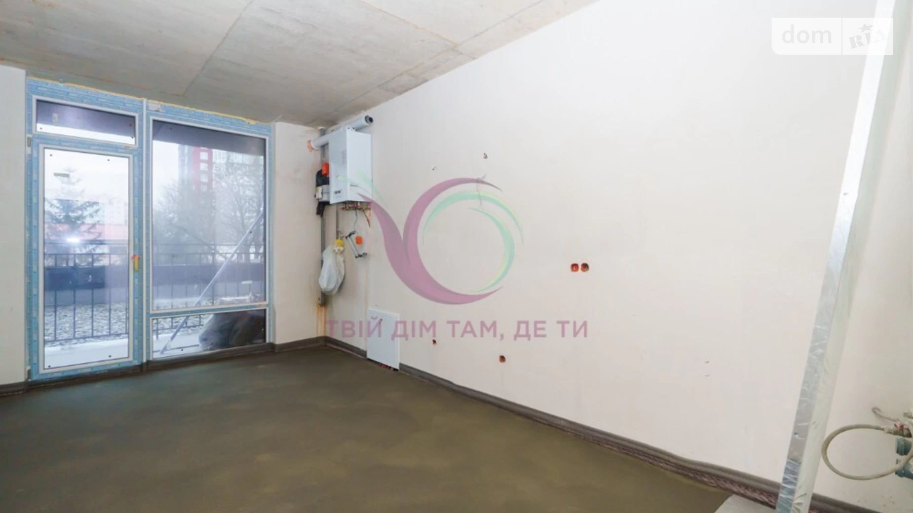 Продается 1-комнатная квартира 49.5 кв. м в Ивано-Франковске, ул. Крайковского