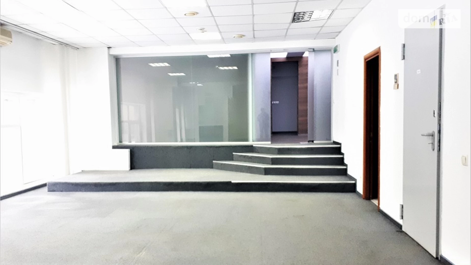Сдается в аренду офис 315 кв. м в бизнес-центре, цена: 69300 грн - фото 2