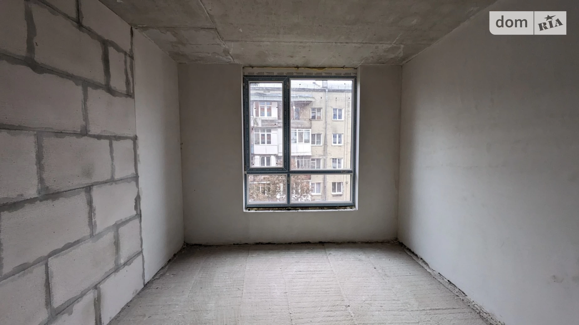 Продается 1-комнатная квартира 51 кв. м в Ивано-Франковске