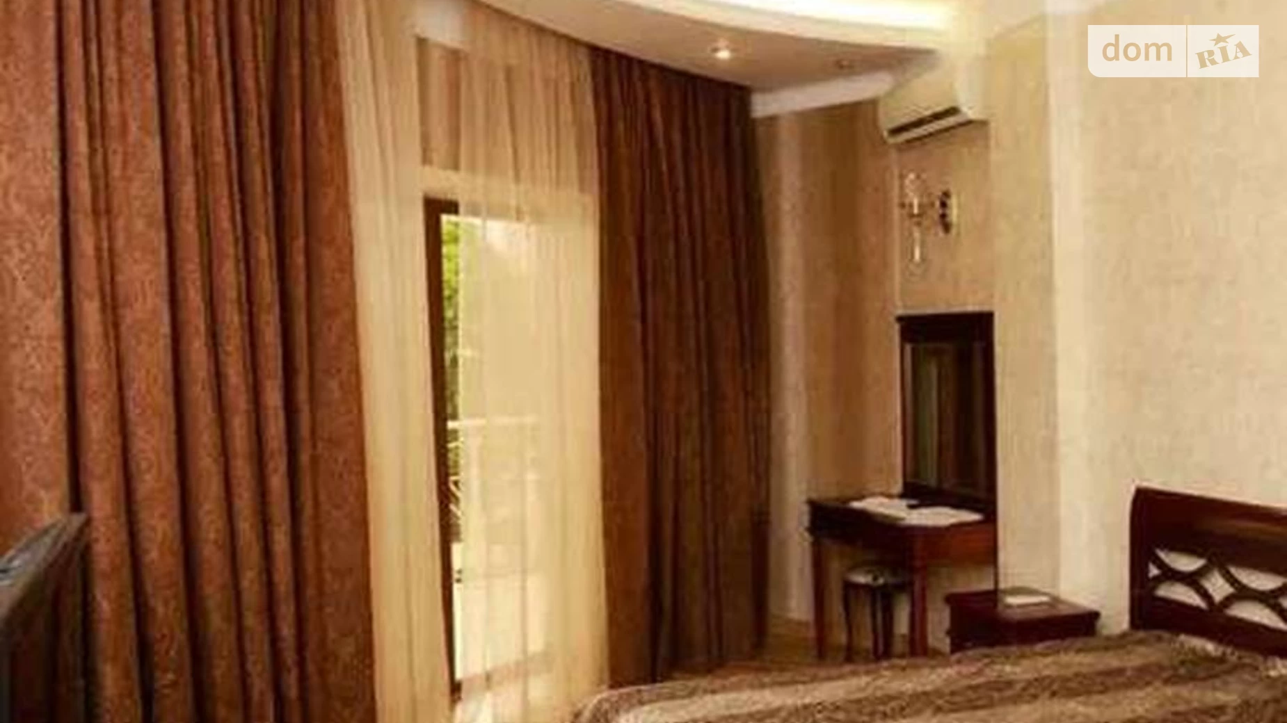 Продается дом на 3 этажа 500 кв. м с камином, цена: 620000 $ - фото 2