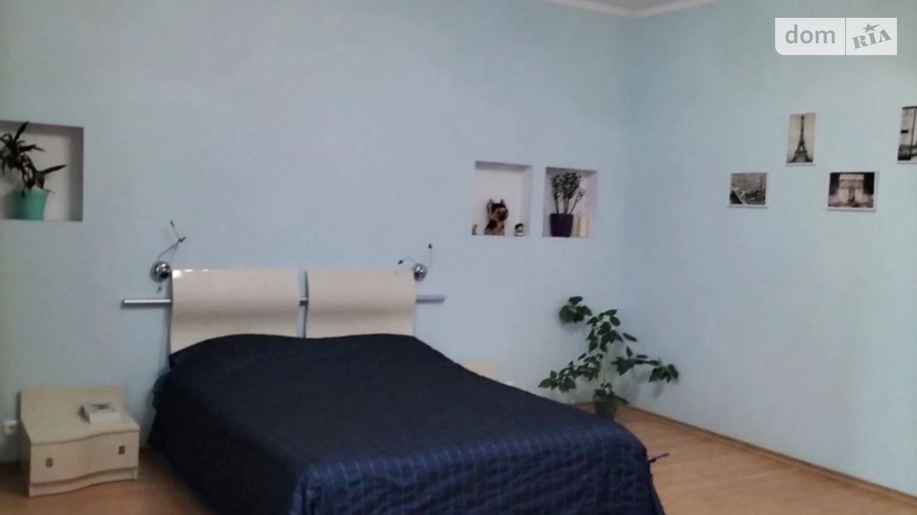 Продается 3-комнатная квартира 120 кв. м в Черноморске, ул. Парковая