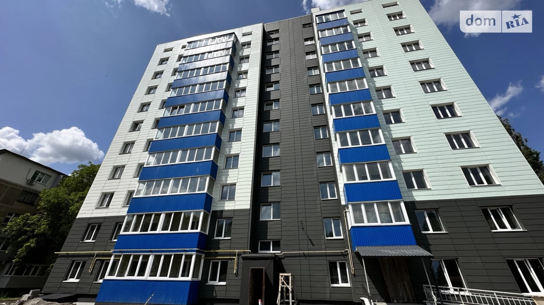 Продается 2-комнатная квартира 56 кв. м в Полтаве, ул. Великотырновская