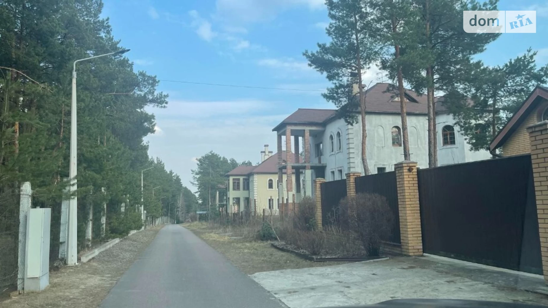 Продается дом на 2 этажа 397 кв. м с балконом, цена: 110000 $ - фото 2