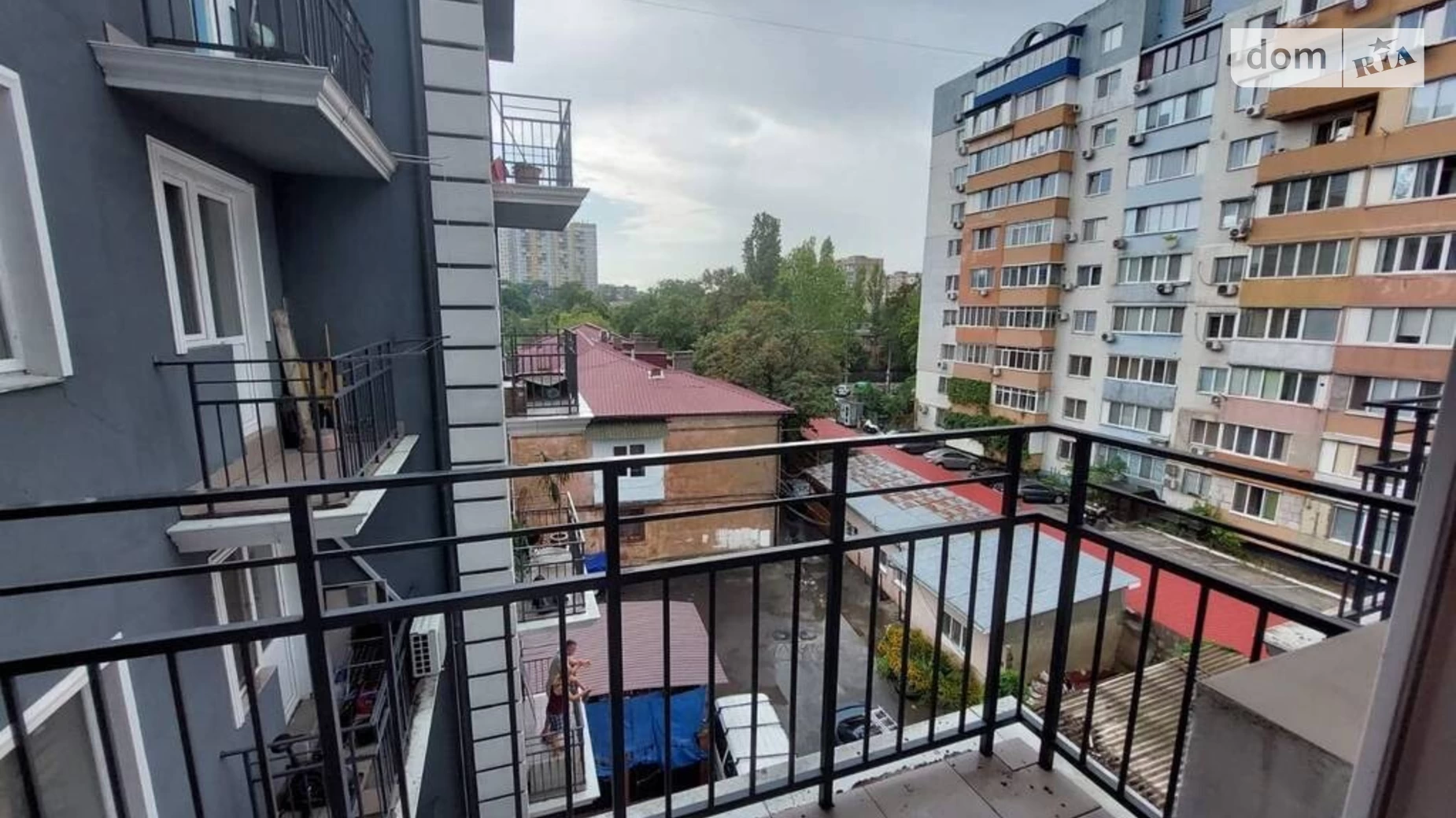Продается 1-комнатная квартира 42 кв. м в Одессе, ул. Картамышевская