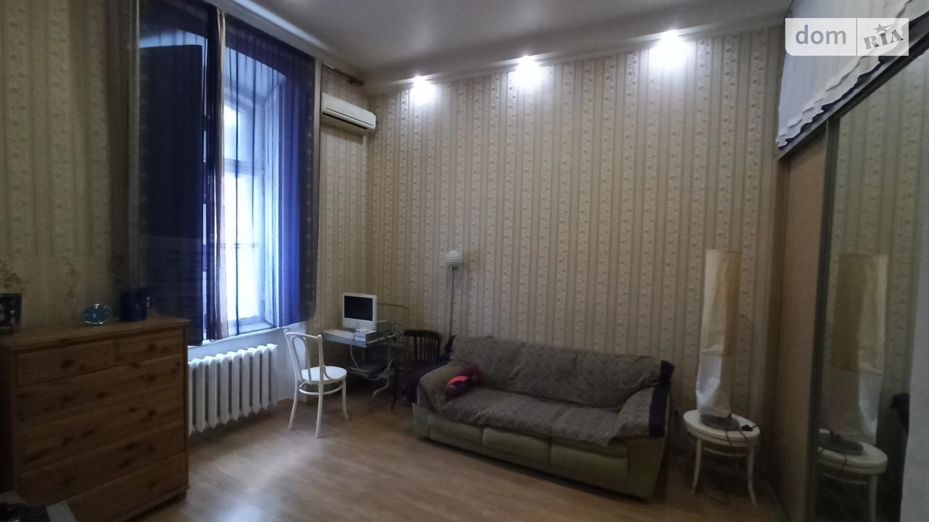 Продается 2-комнатная квартира 52 кв. м в Одессе, ул. Канатная