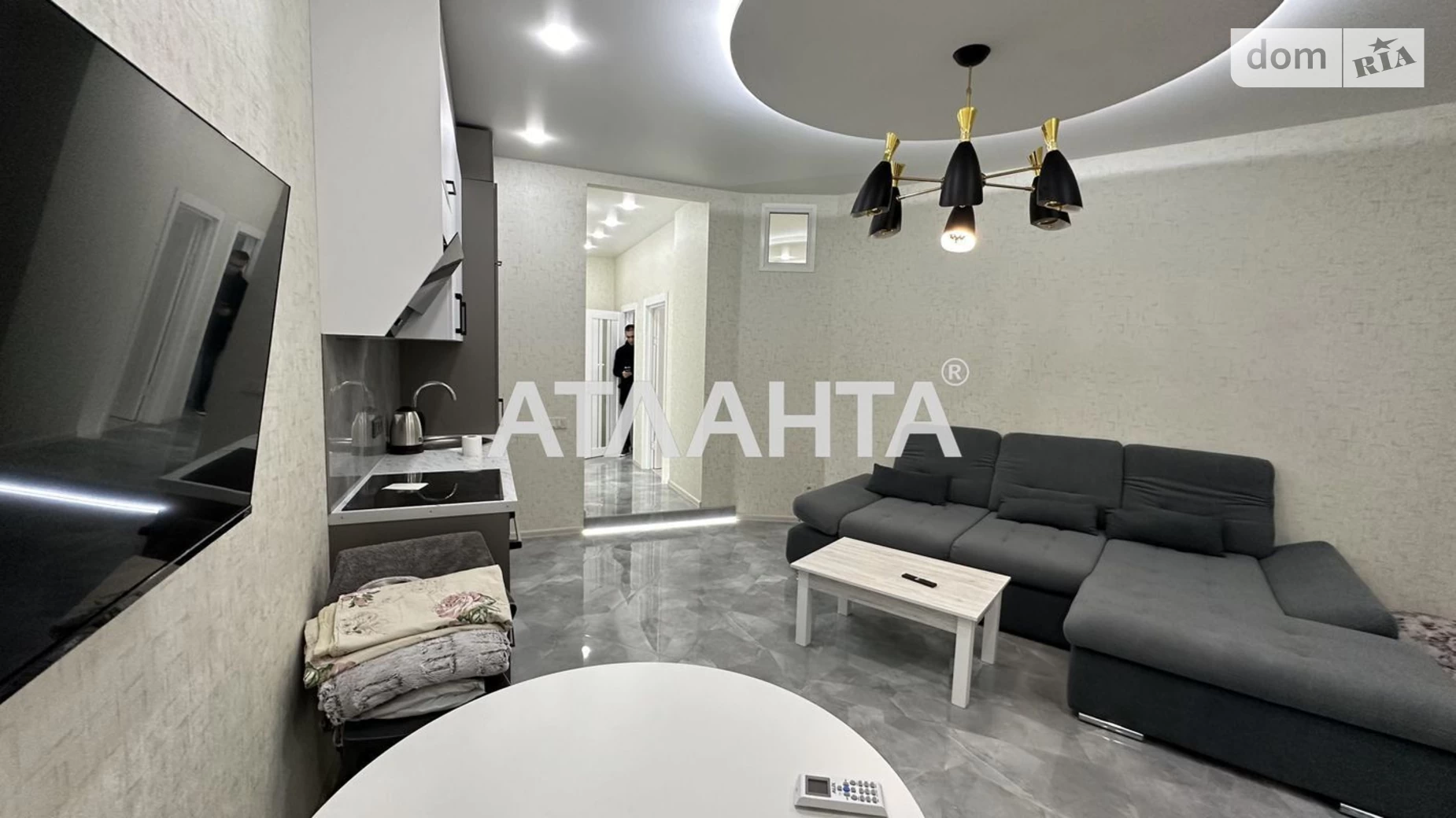 Продается 1-комнатная квартира 45 кв. м в Одессе, плато Гагаринское, 5/2 - фото 4