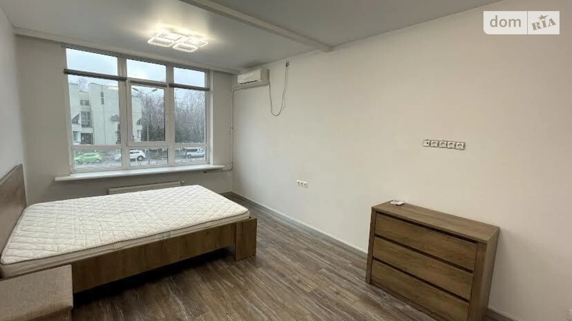 Продается 1-комнатная квартира 44 кв. м в Киеве, ул. Тираспольская, 43