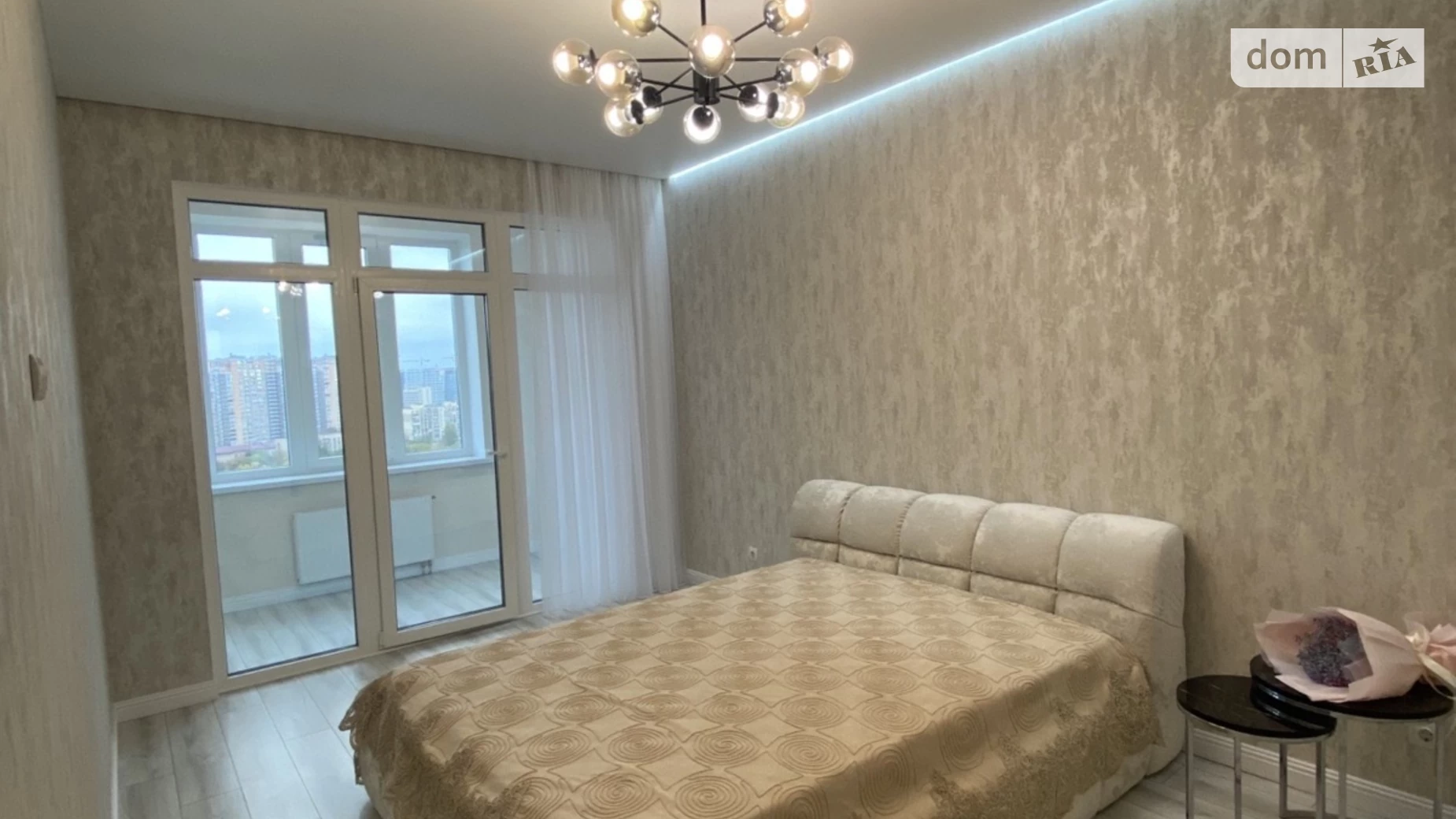Продається 2-кімнатна квартира 70 кв. м у Одесі, просп. Гагаріна, 19 корпус 2 - фото 3