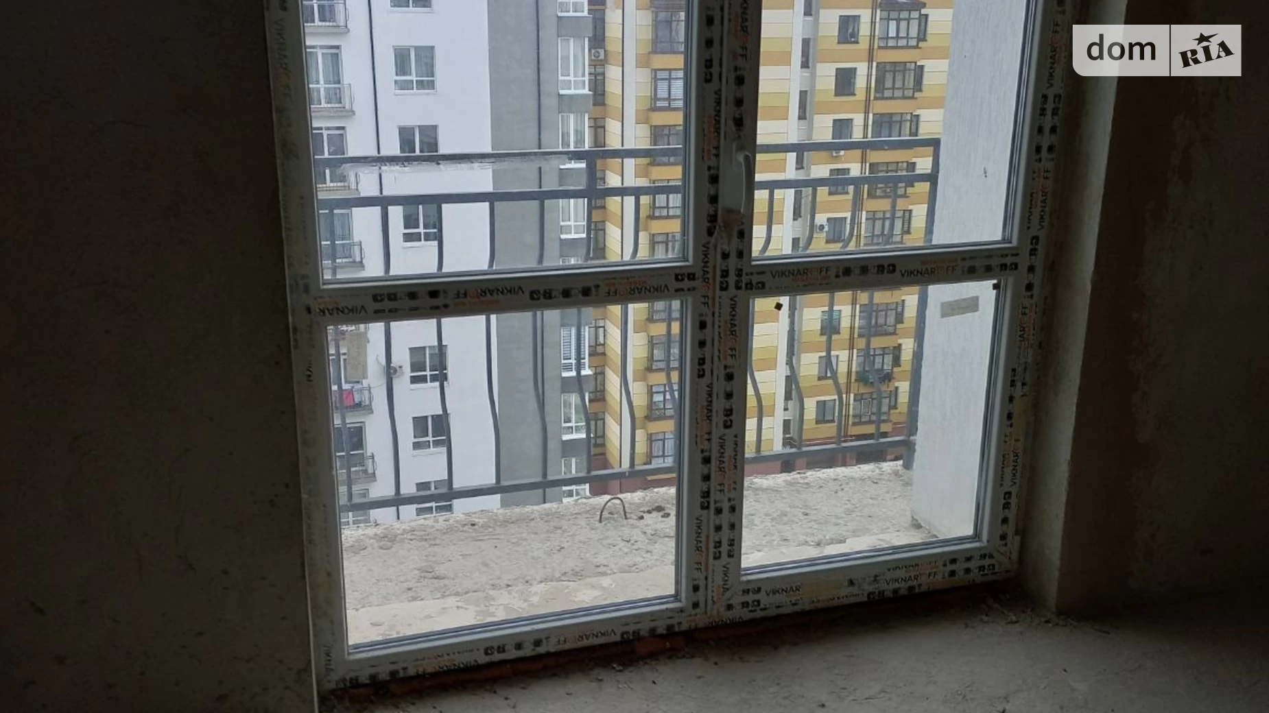 Продается 4-комнатная квартира 164 кв. м в Ивано-Франковске, ул. Довженко А.
