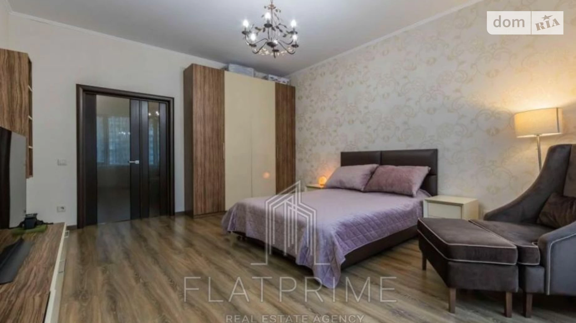 Продается 1-комнатная квартира 58 кв. м в Киеве, наб. Днепровская, 14А