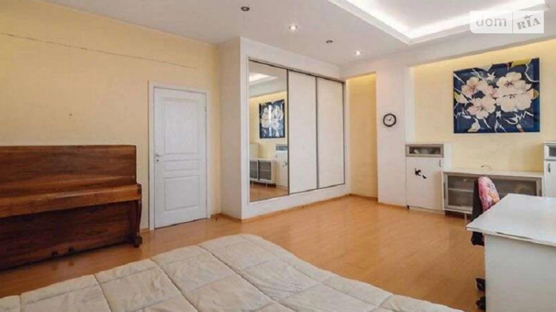 Продается 5-комнатная квартира 283 кв. м в Одессе, просп. Шевченко