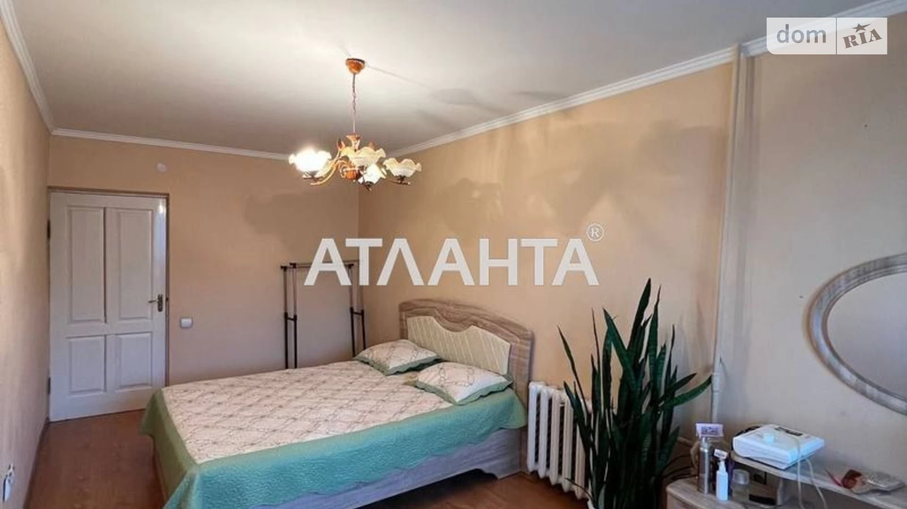 Продается 3-комнатная квартира 62.3 кв. м в Черновцах - фото 3