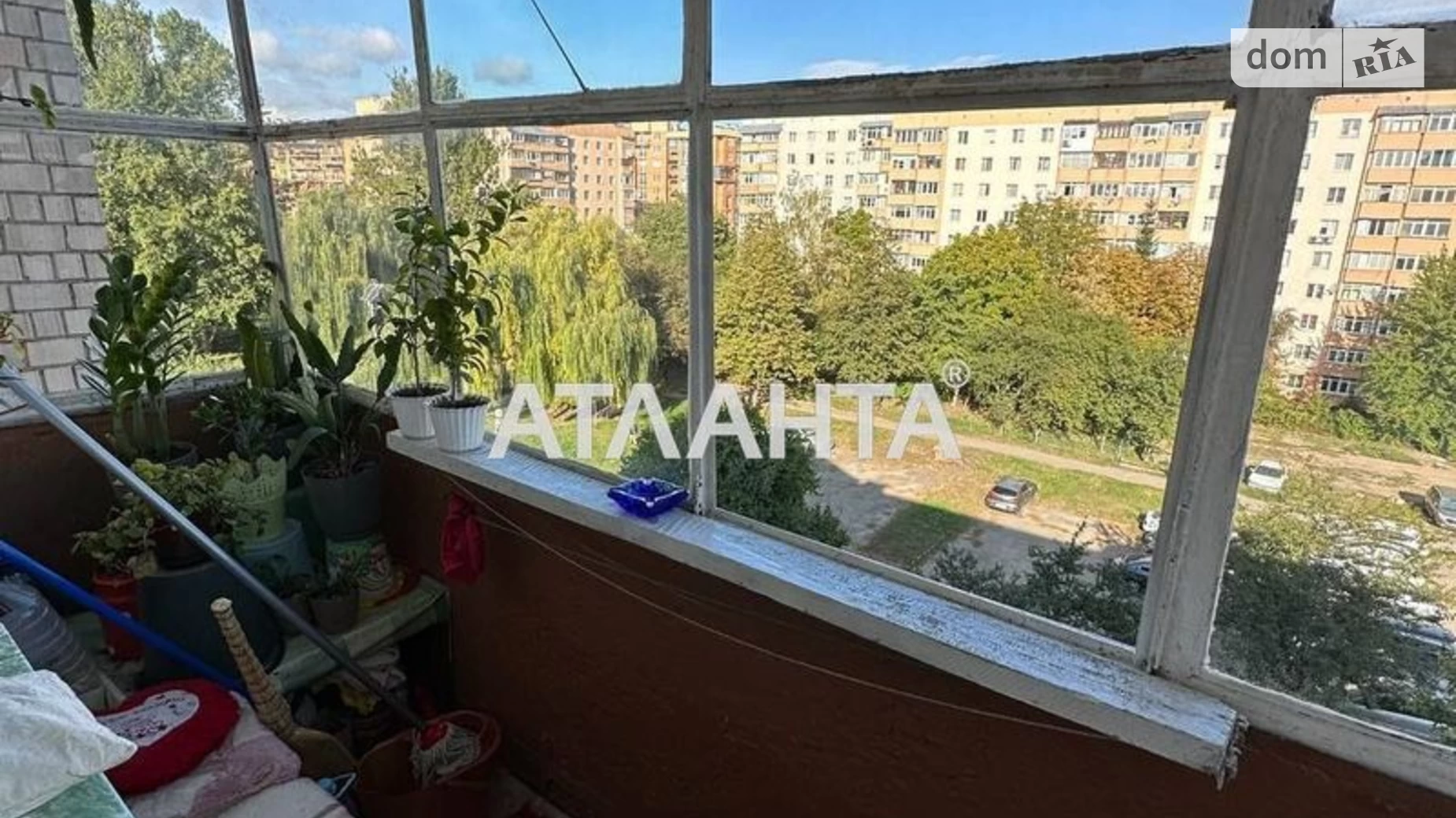 Продается 3-комнатная квартира 71 кв. м в Черновцах, бул. Героев Крут