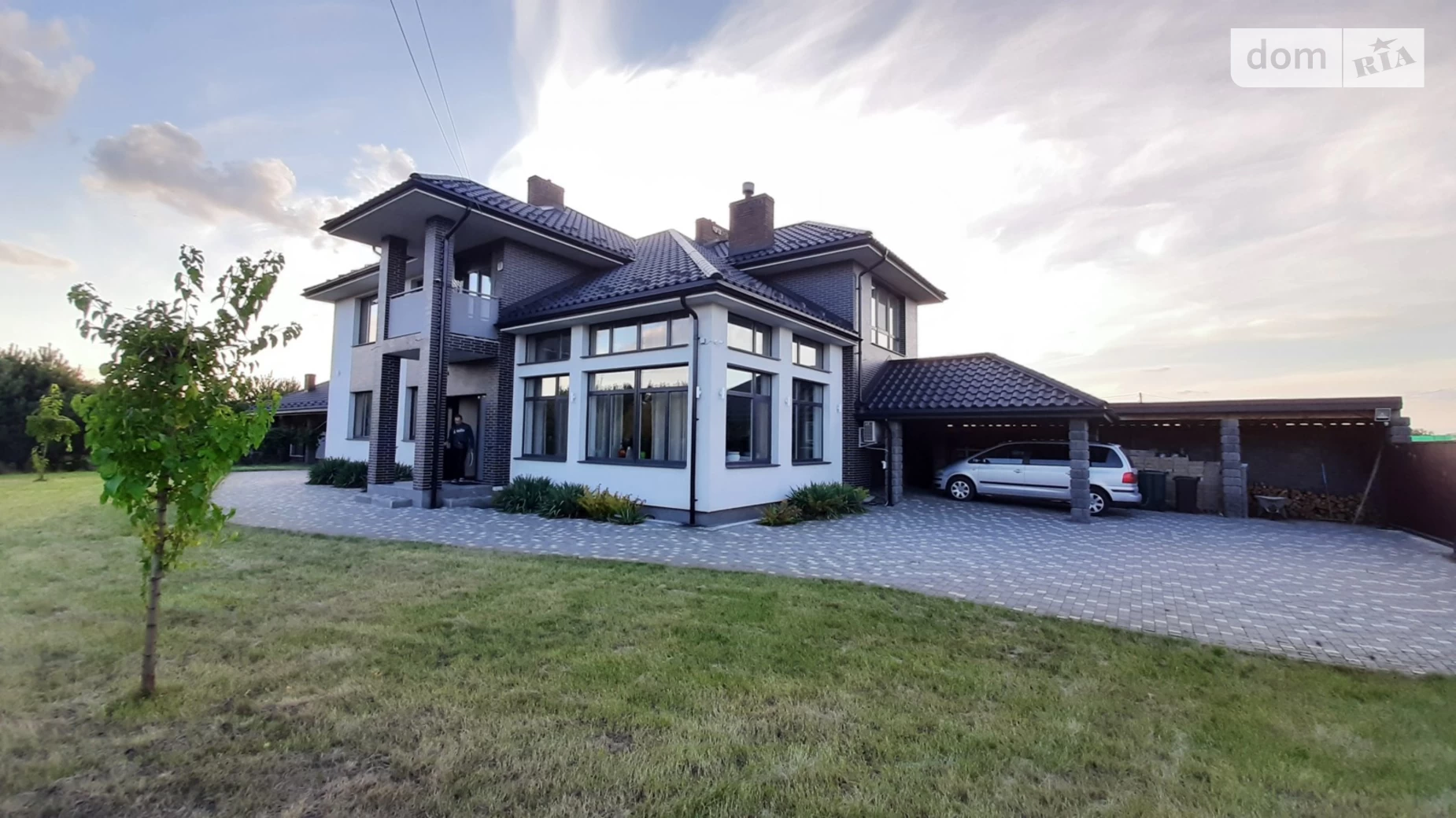 Продается дом на 2 этажа 270 кв. м с верандой, цена: 550000 $ - фото 2