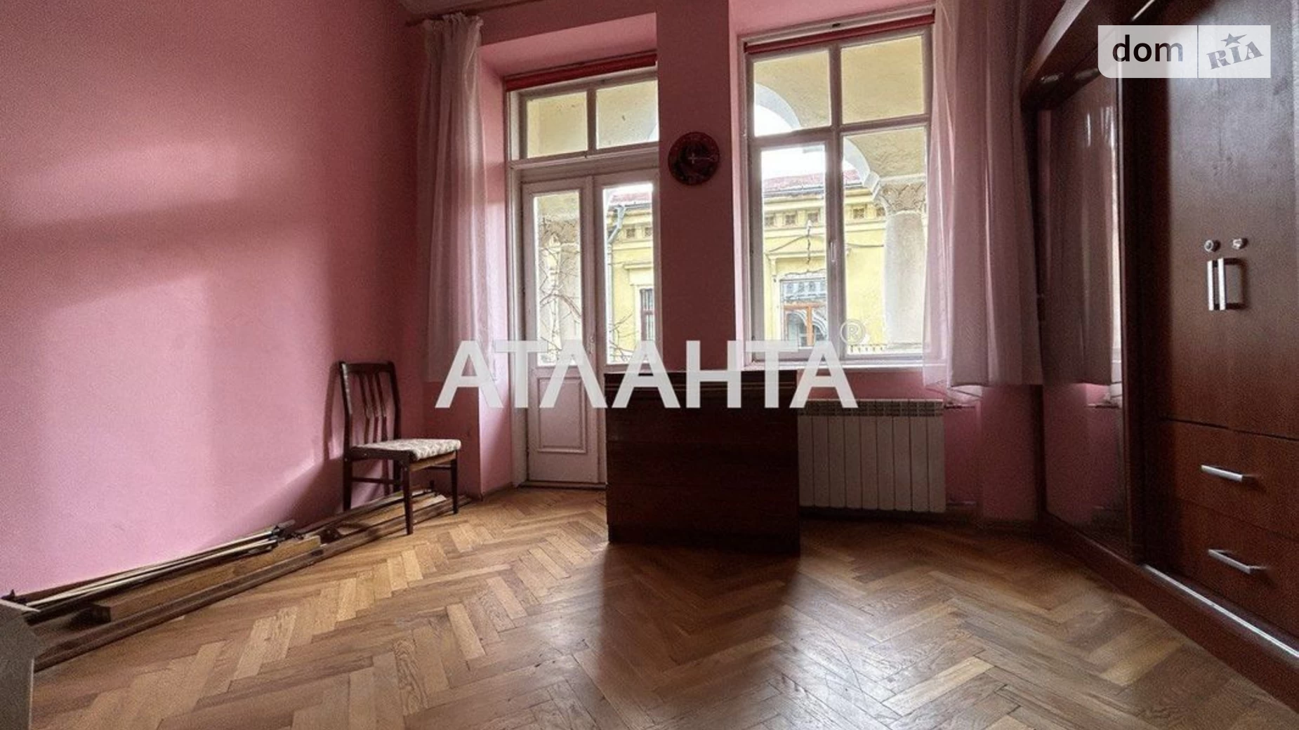 Продається 3-кімнатна квартира 103 кв. м у Чернівцях, вул. Гоголя Миколи