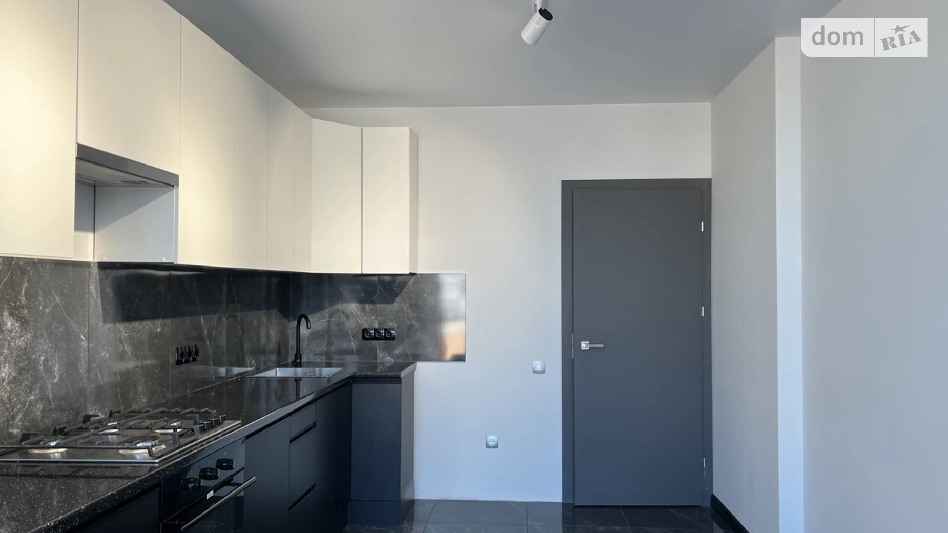Продается 1-комнатная квартира 44 кв. м в Ивано-Франковске, ул. Химиков, 1 - фото 5