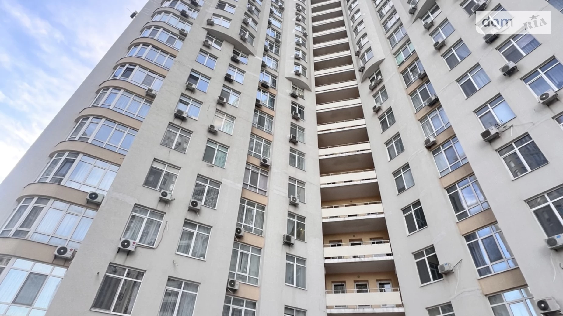 Продается 2-комнатная квартира 77 кв. м в Одессе, бул. Французский, 22/2 - фото 2