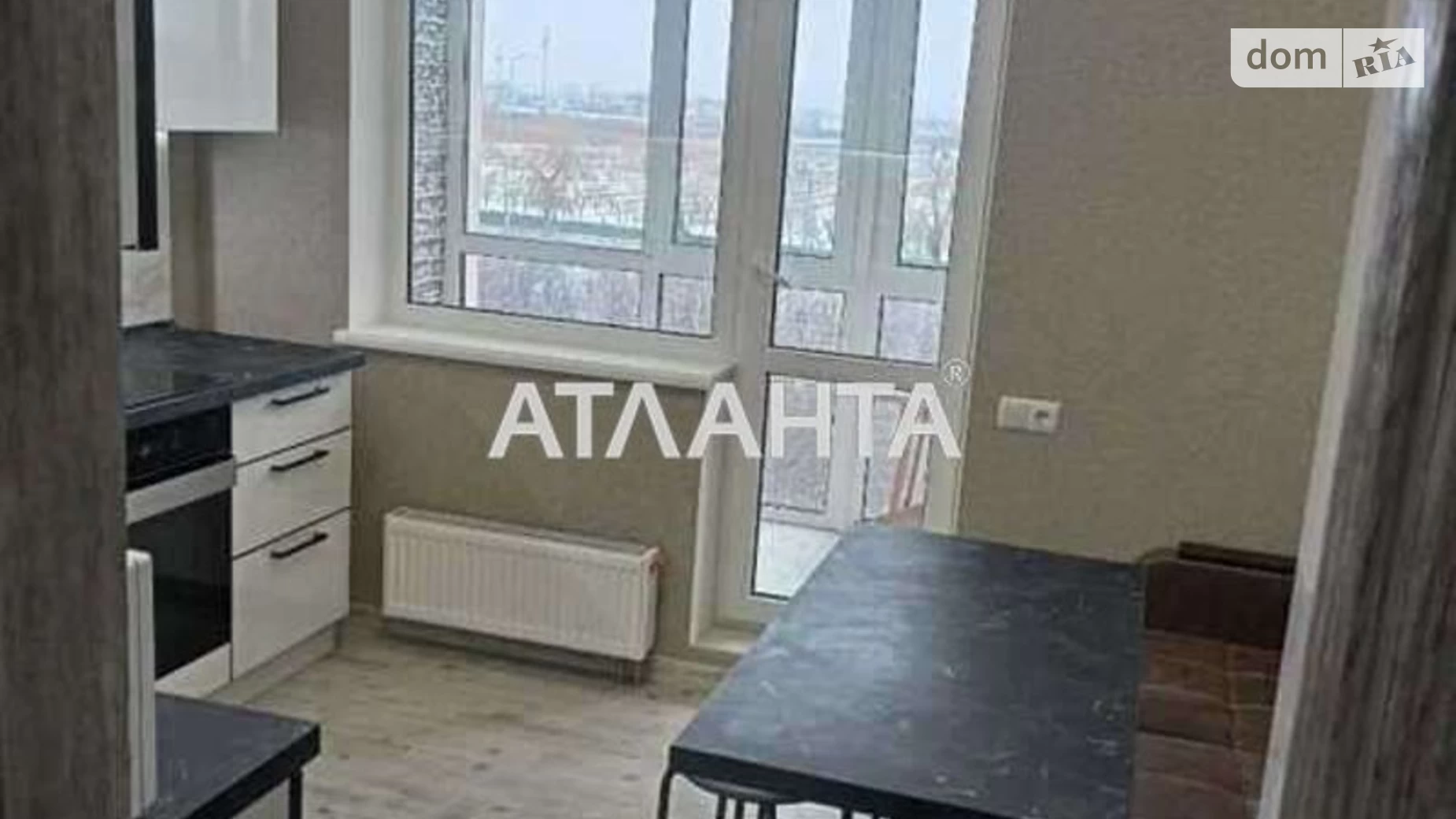 Продается 1-комнатная квартира 44 кв. м в Киеве, ул. Молодежная