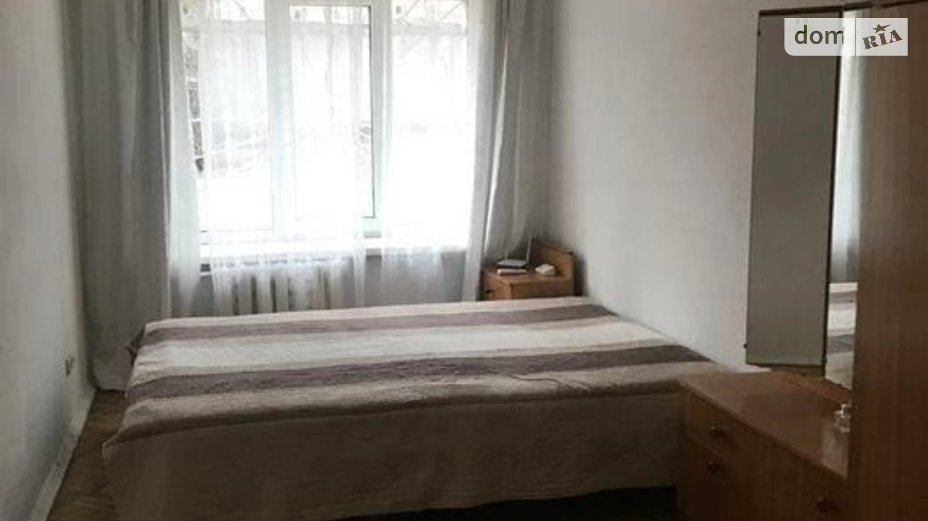 Продается 1-комнатная квартира 45 кв. м в Киеве, ул. Гоголевская, 43А