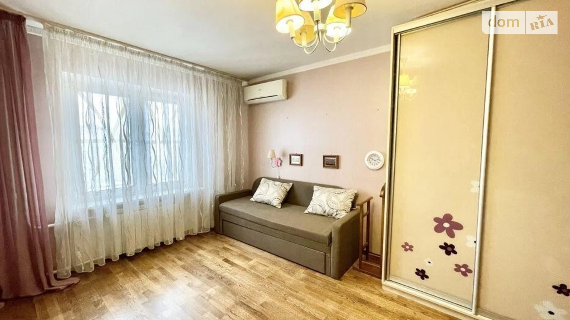 Продается 3-комнатная квартира 96 кв. м в Киеве, просп. Петра Григоренко, 18А