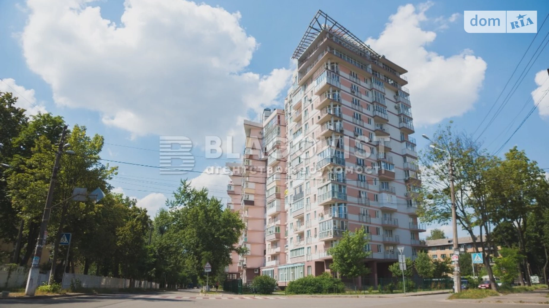 Продается 4-комнатная квартира 209 кв. м в Киеве, ул. Януша Корчака, 25