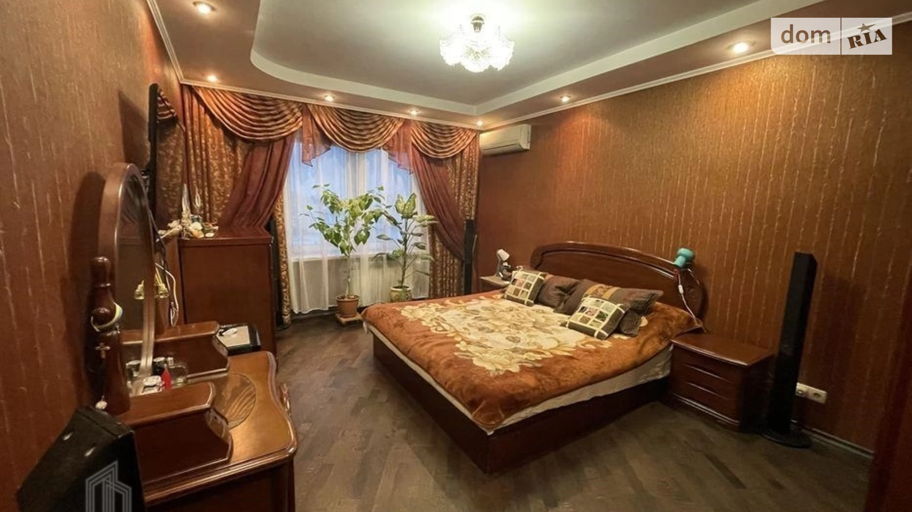 Продається 3-кімнатна квартира 92 кв. м у Києві, просп. Петра Григоренка, 28В