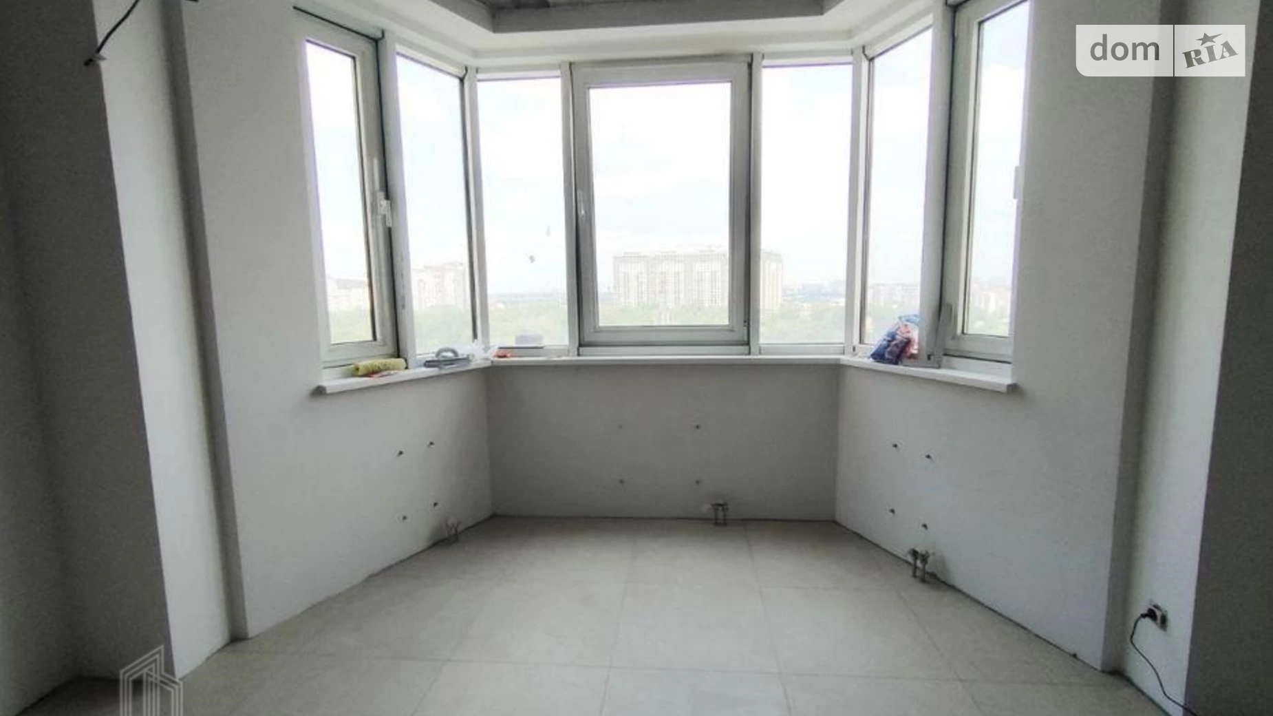 Продается 4-комнатная квартира 150 кв. м в Киеве, ул. Ломоносова, 71Б