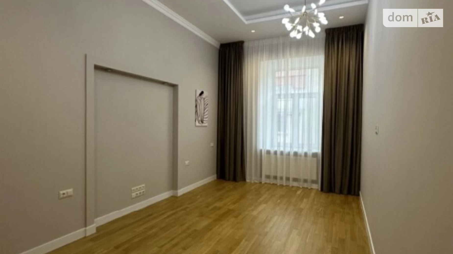 Продается 5-комнатная квартира 250 кв. м в Одессе, пер. Чайковского
