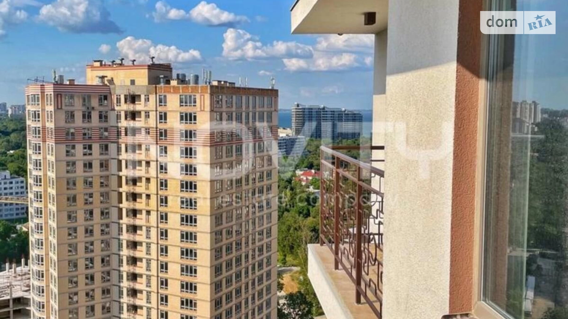 Продается 1-комнатная квартира 43 кв. м в Одессе, ул. Генуэзская, 3Г - фото 2