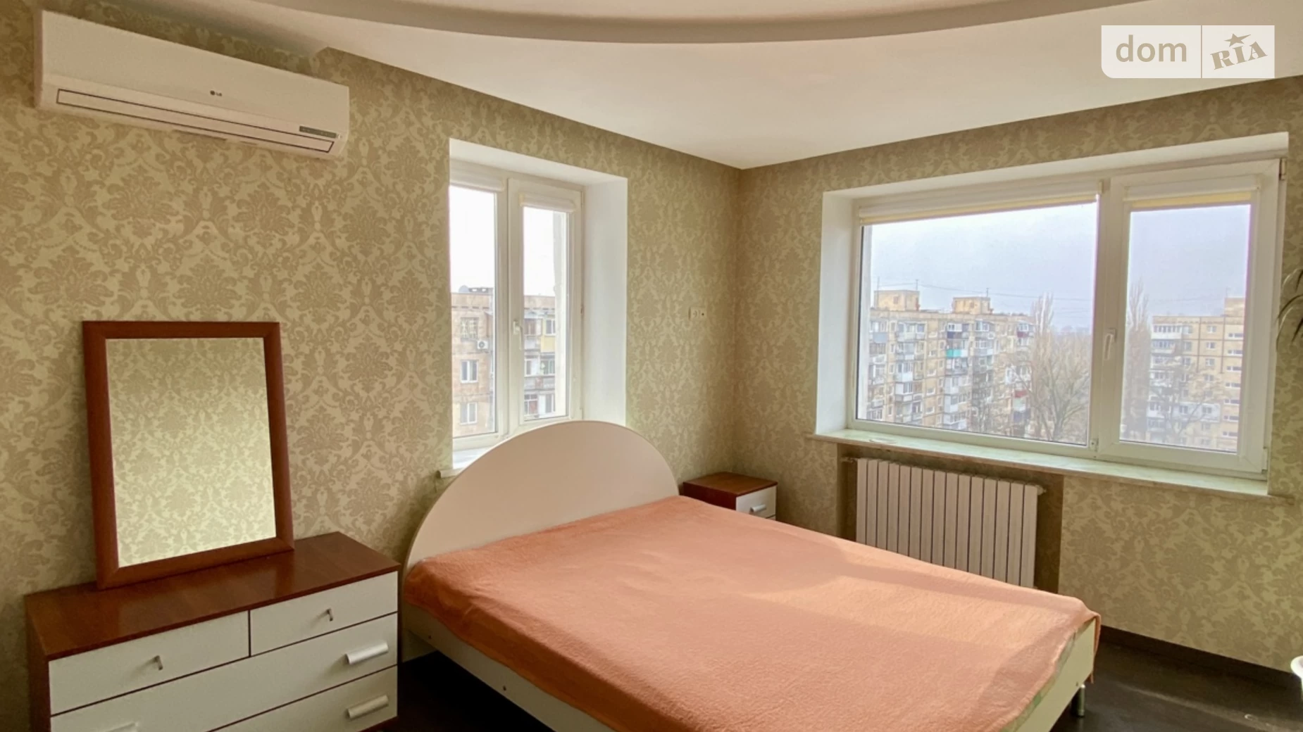 Продается 3-комнатная квартира 58.4 кв. м в Николаеве, просп. Мира