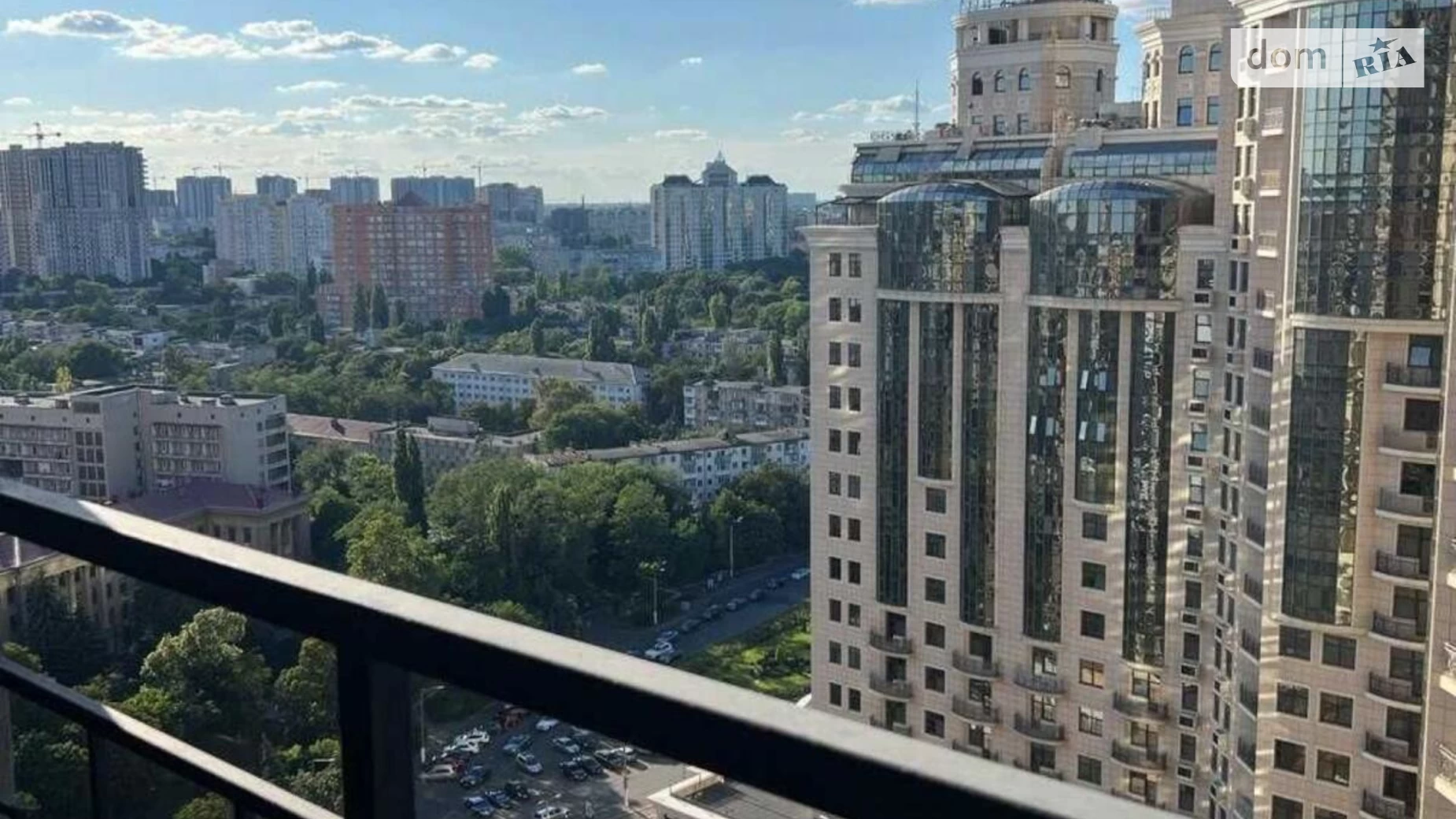 Продається 1-кімнатна квартира 27 кв. м у Одесі