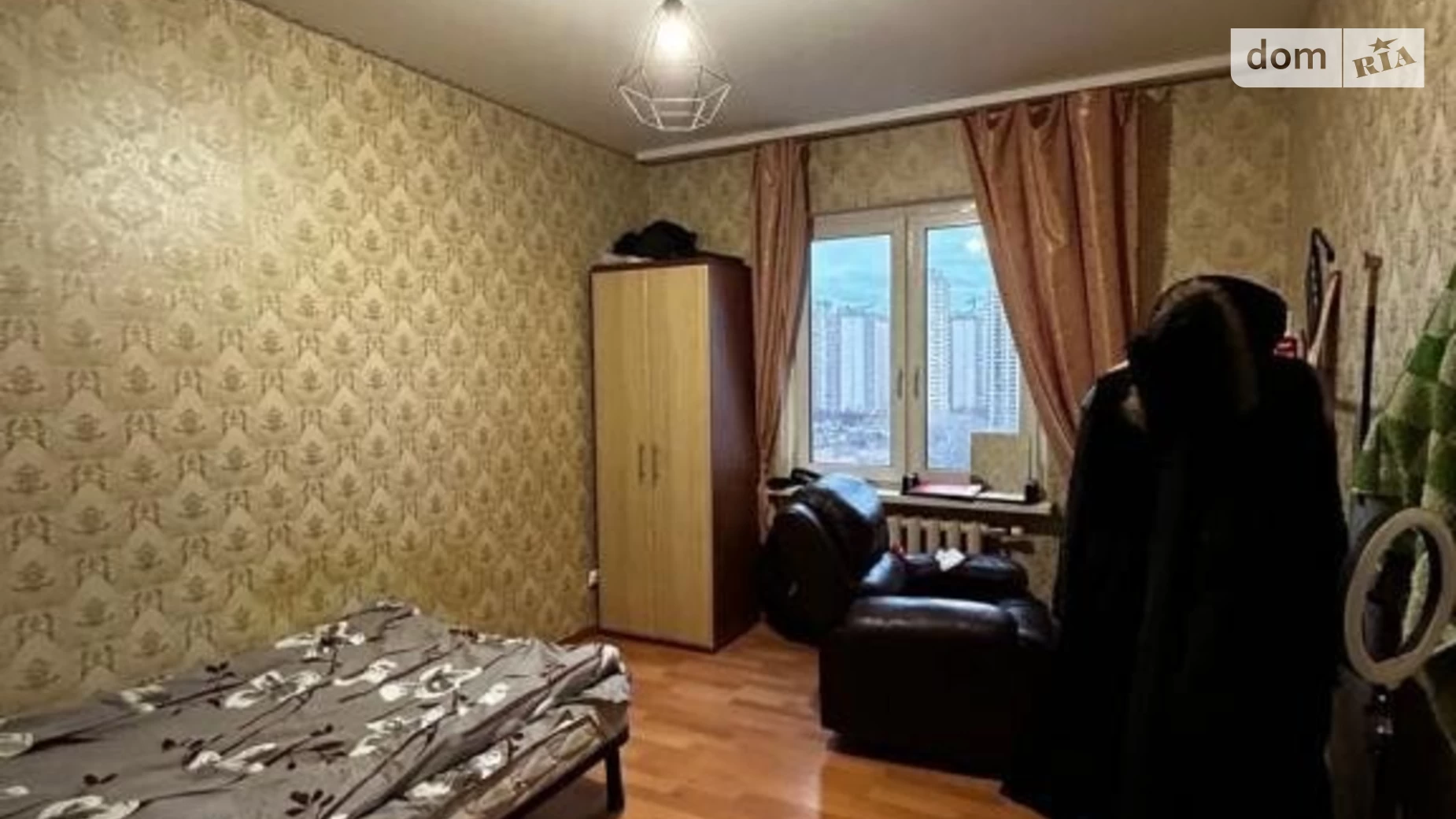 Продається 3-кімнатна квартира 96 кв. м у Києві, просп. Петра Григоренка, 16