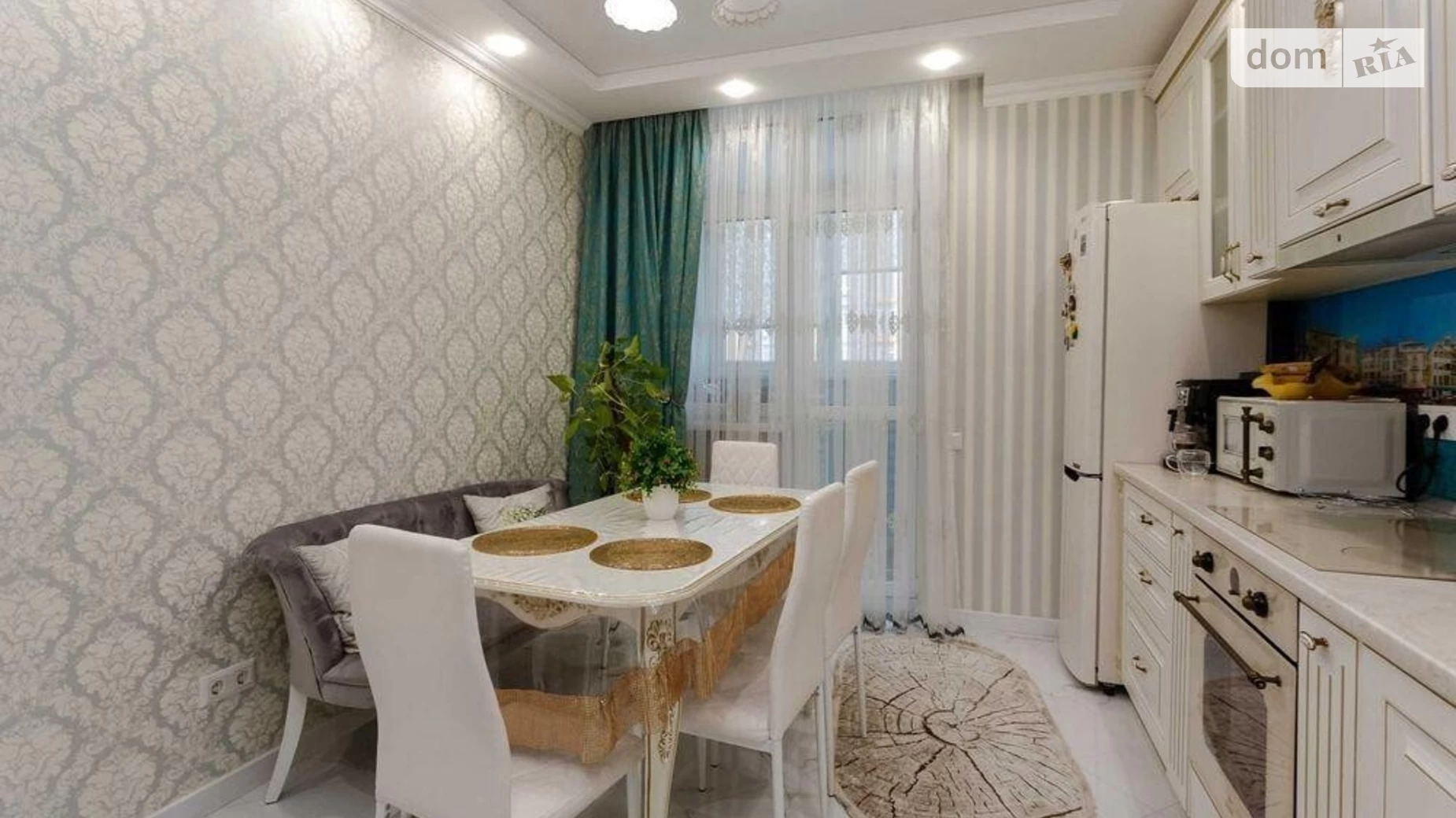 Продается 2-комнатная квартира 67 кв. м в Киеве, ул. Семьи Кульженков, 8 - фото 3