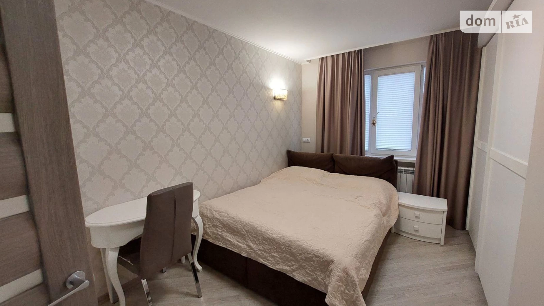 Продается 3-комнатная квартира 70 кв. м в Харькове, ул. Чугуевская, 33