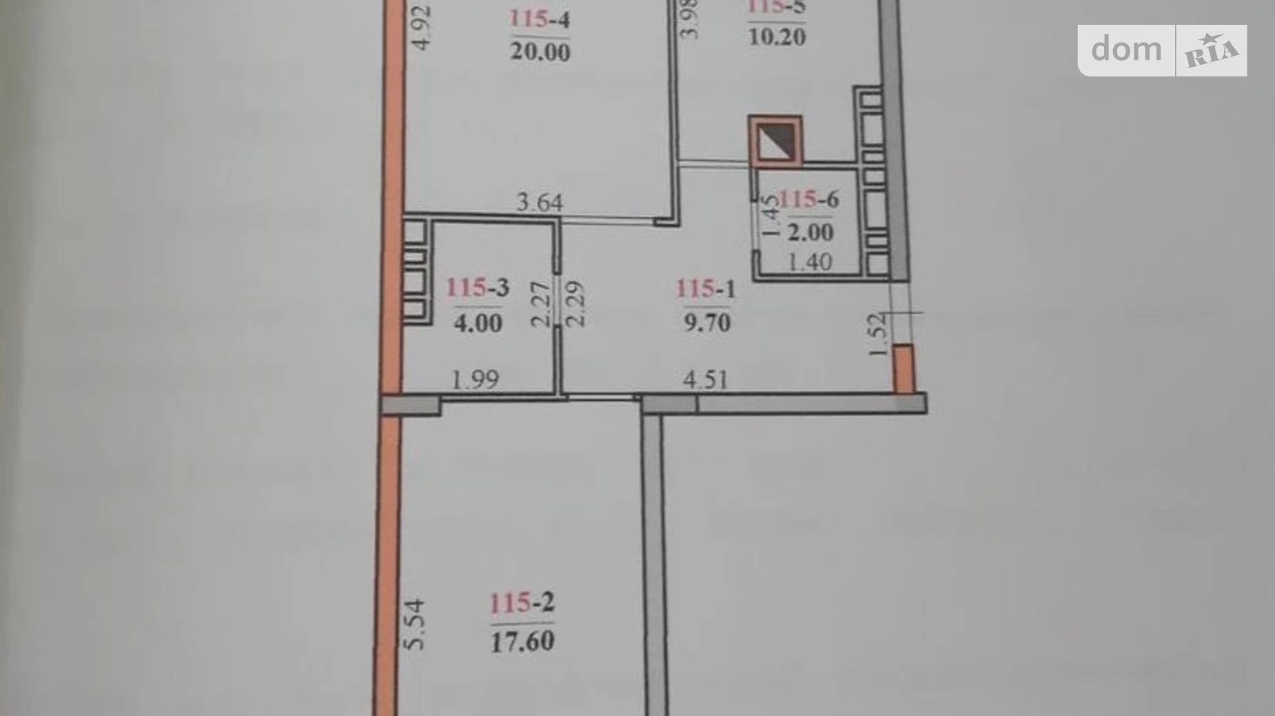 Продается 3-комнатная квартира 68 кв. м в Черновцах