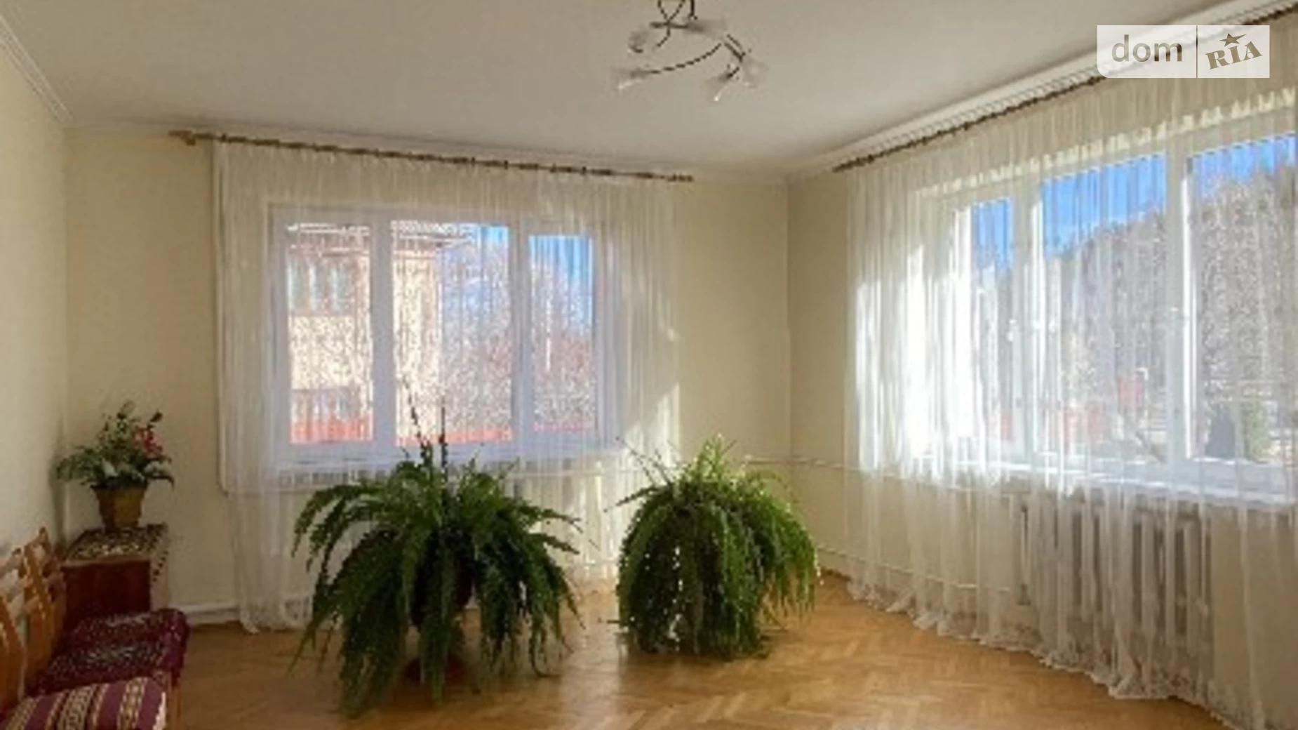 Продается дом на 2 этажа 204 кв. м с камином, ул. 16-го Июля, 19