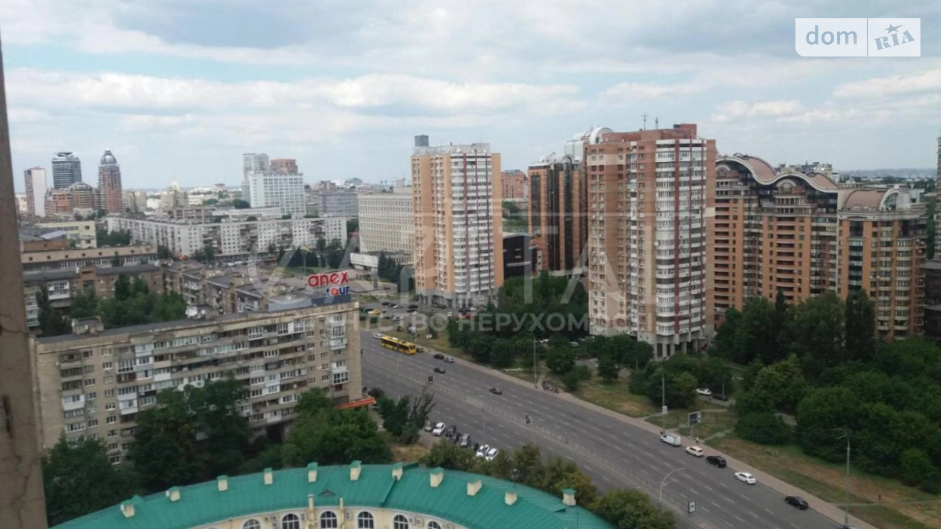 Продается 4-комнатная квартира 153 кв. м в Киеве, бул. Леси Украинки, 30Б