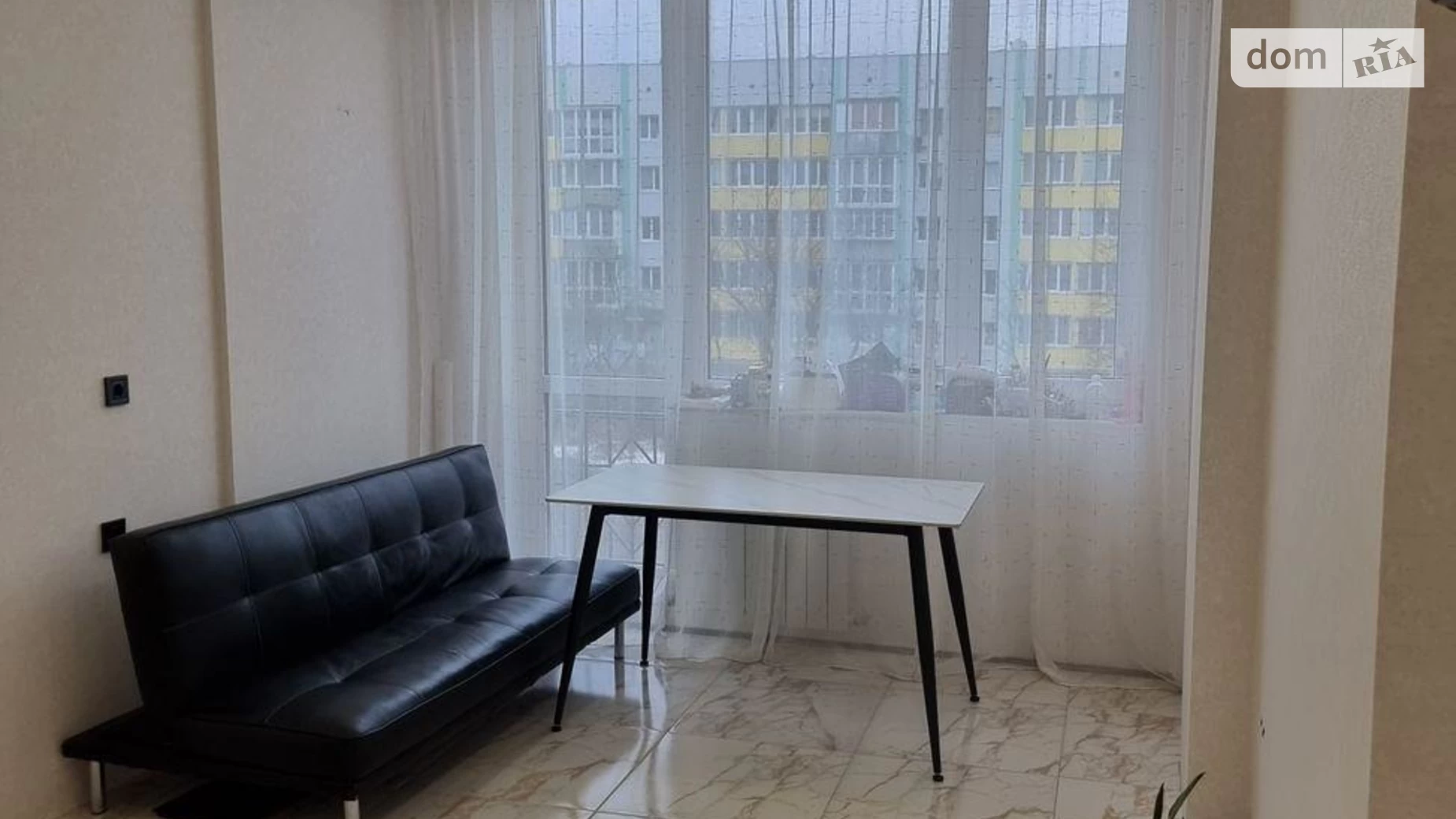 Продається 1-кімнатна квартира 44 кв. м у Новосілках, вул. Олександрівська