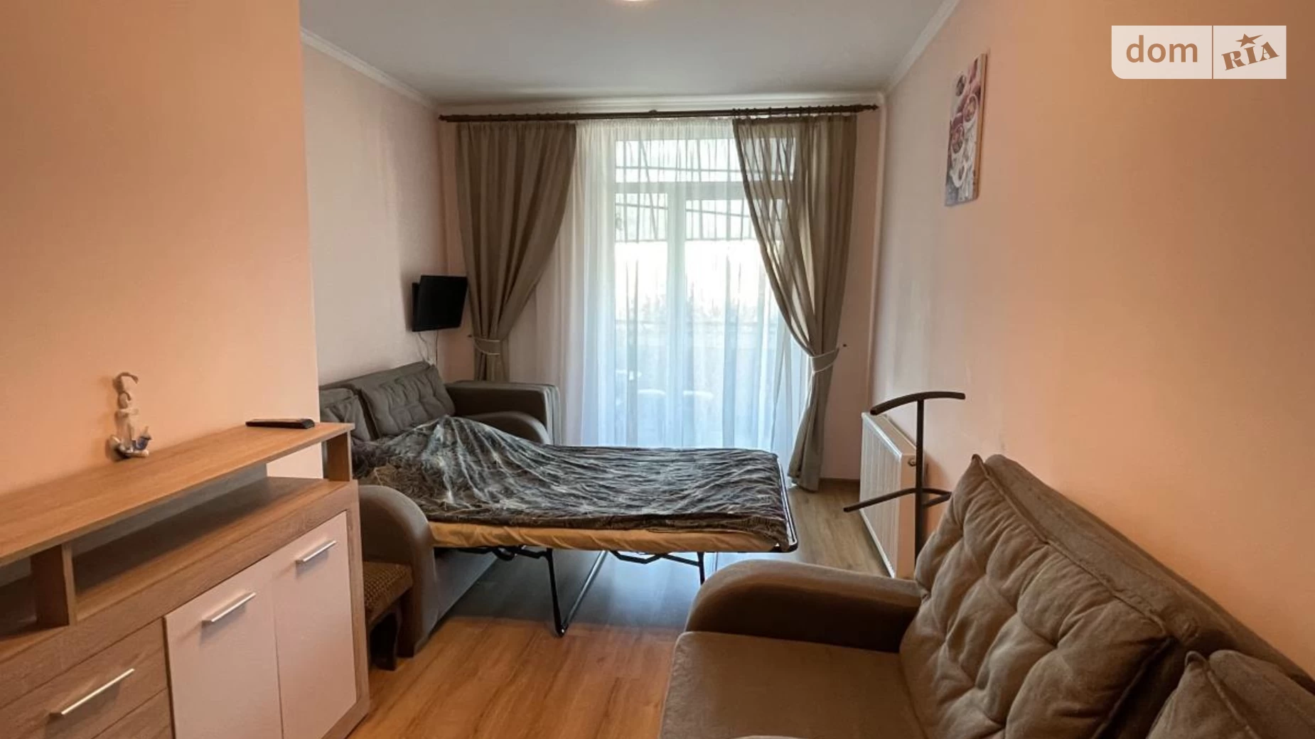 Продается 3-комнатная квартира 120.6 кв. м в Ивано-Франковске, ул. Джохара Дудаева, 30Б