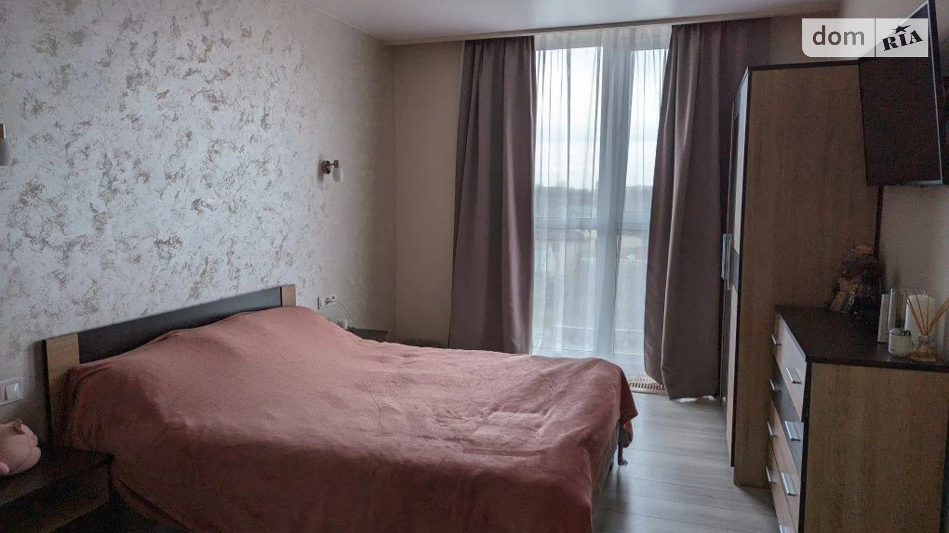 Продается 2-комнатная квартира 80 кв. м в Львове, просп. Черновола Вячеслава