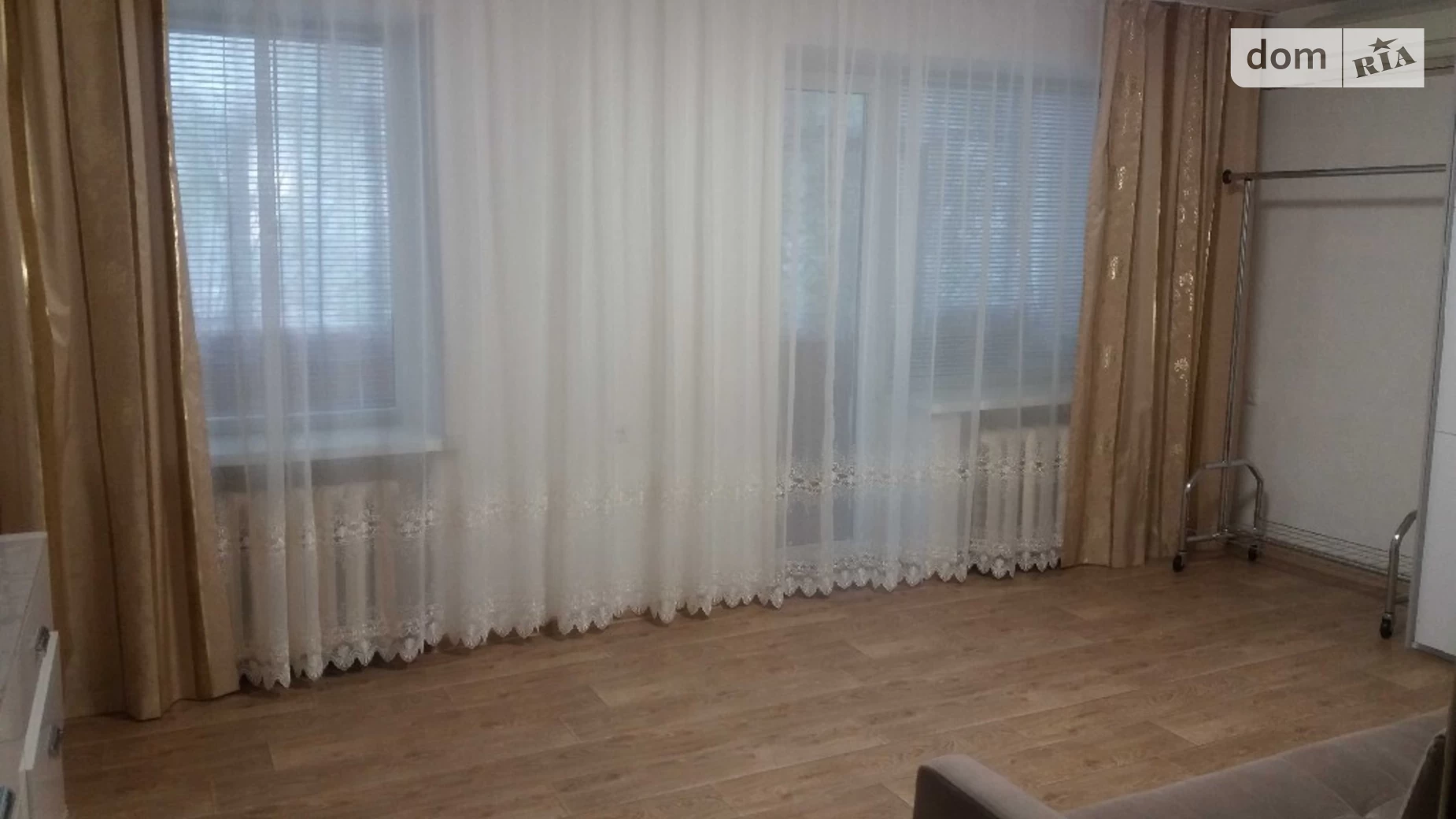 Продается 3-комнатная квартира 64 кв. м в Днепре, ул. Левка Лукьяненко