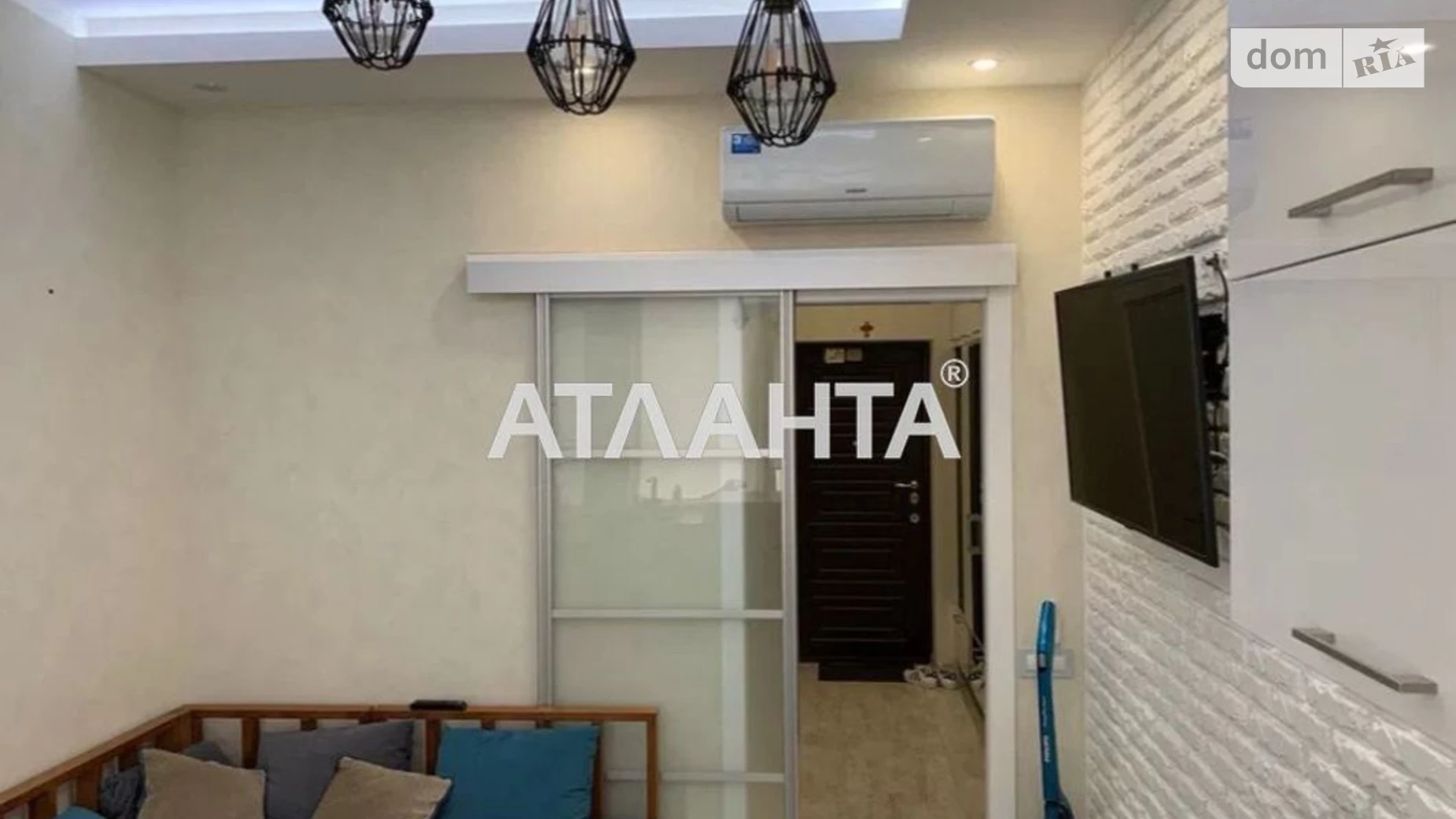 Продается 1-комнатная квартира 45 кв. м в Одессе, ул. Асташкина, 292