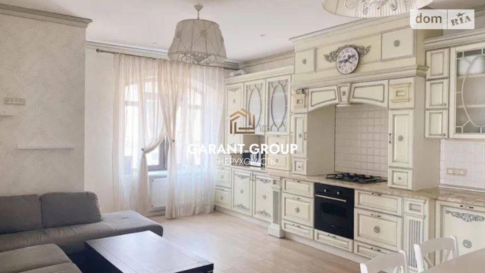 Продается 2-комнатная квартира 83.5 кв. м в Одессе, ул. Маразлиевская
